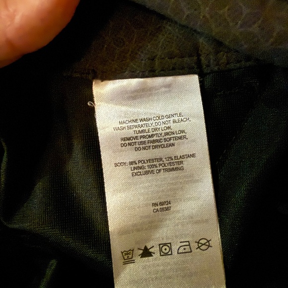 Columbia Women's Omni-Shield Convertible Roll-Up Pants - Picture 11 of 11